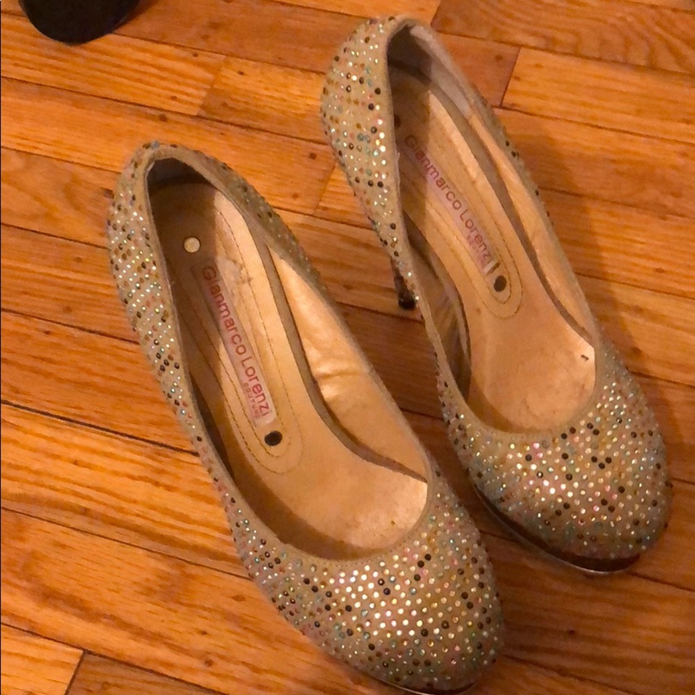 Worn a couple of times - Picture 5 of 12